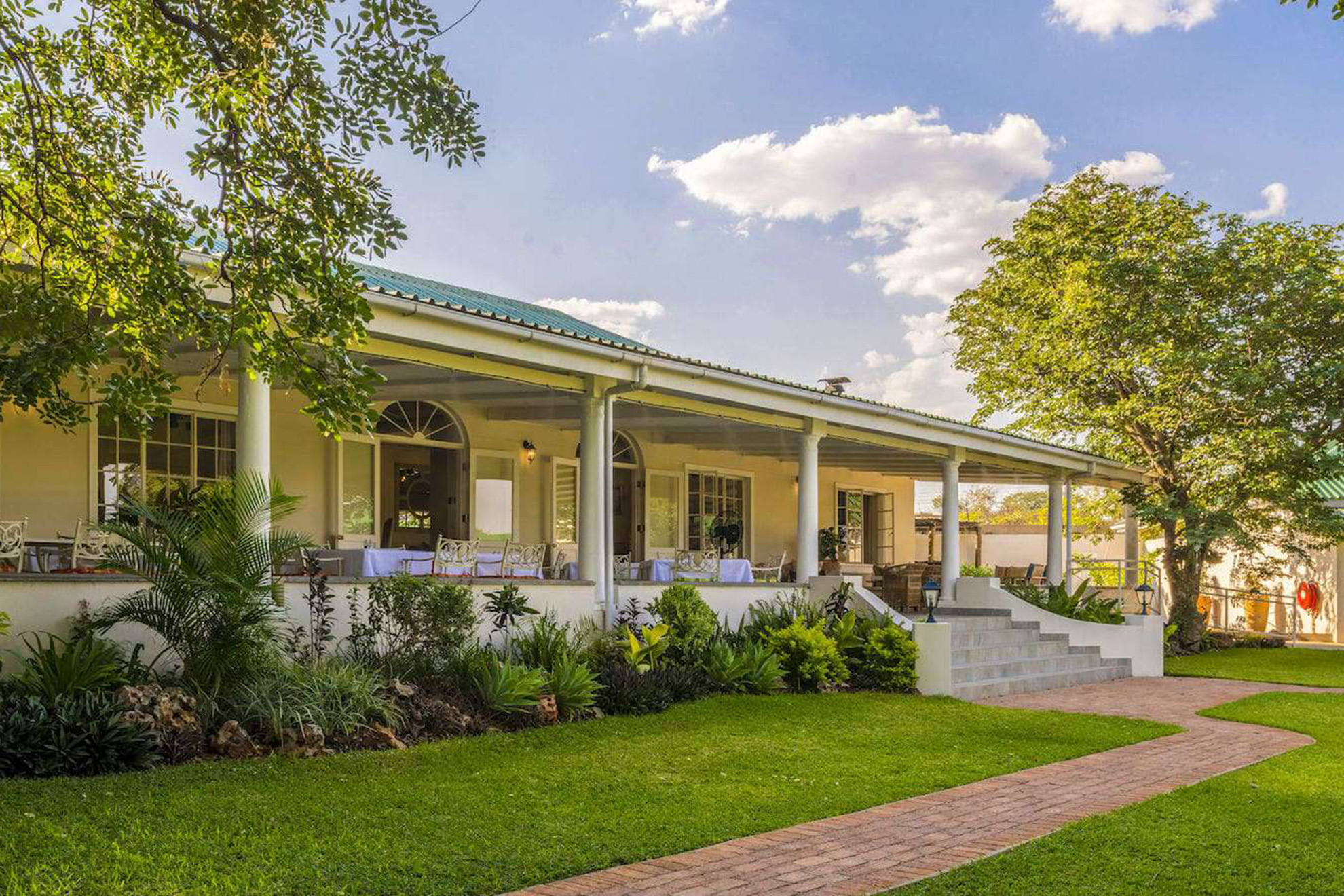 Batonka Guest Lodge