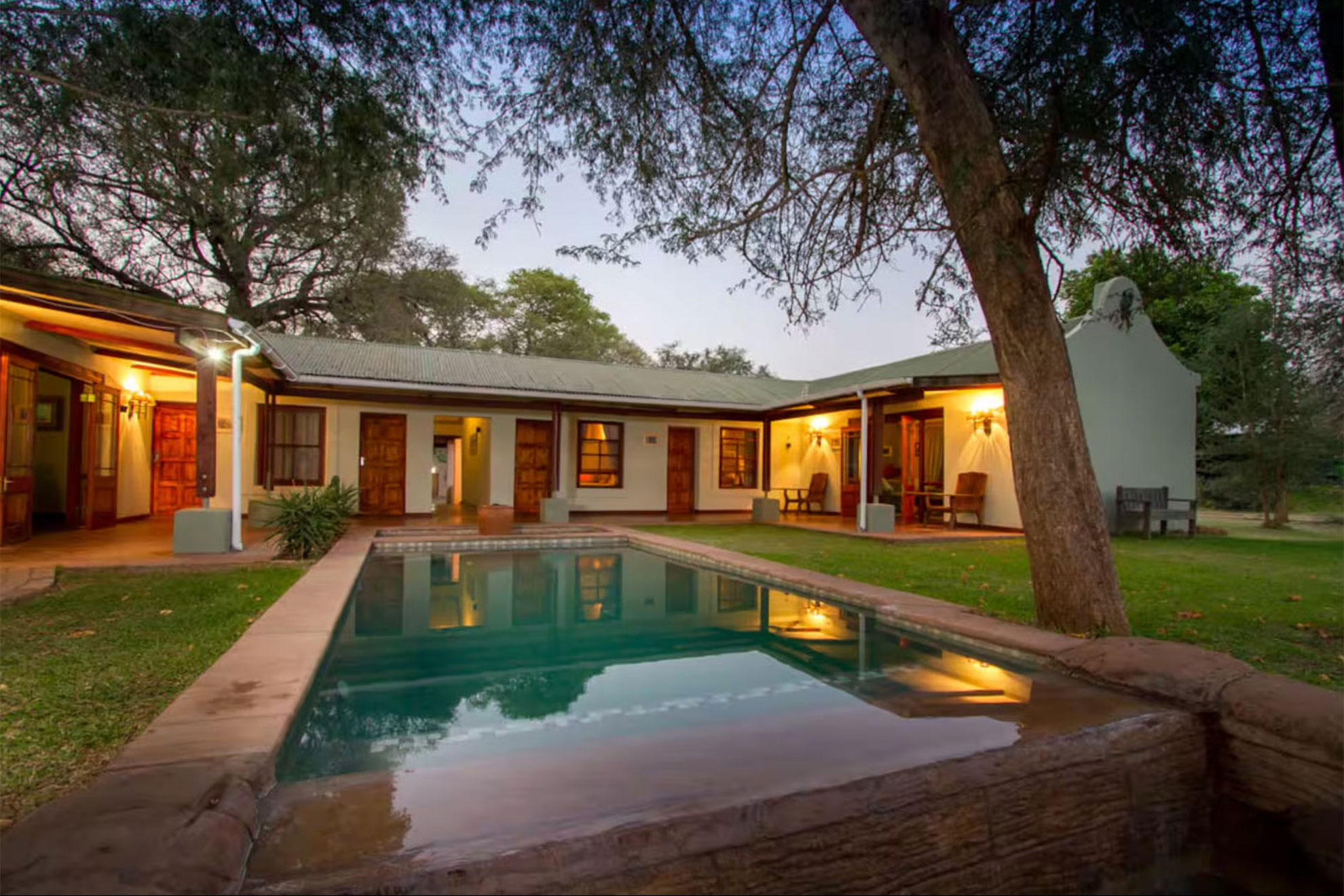 Thorn Tree House Thorn Tree House